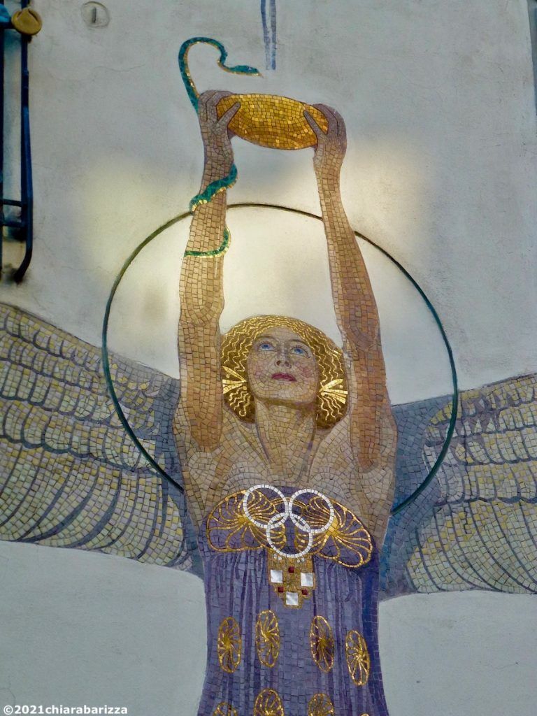 mosaico-insegna-Engelsapotheke